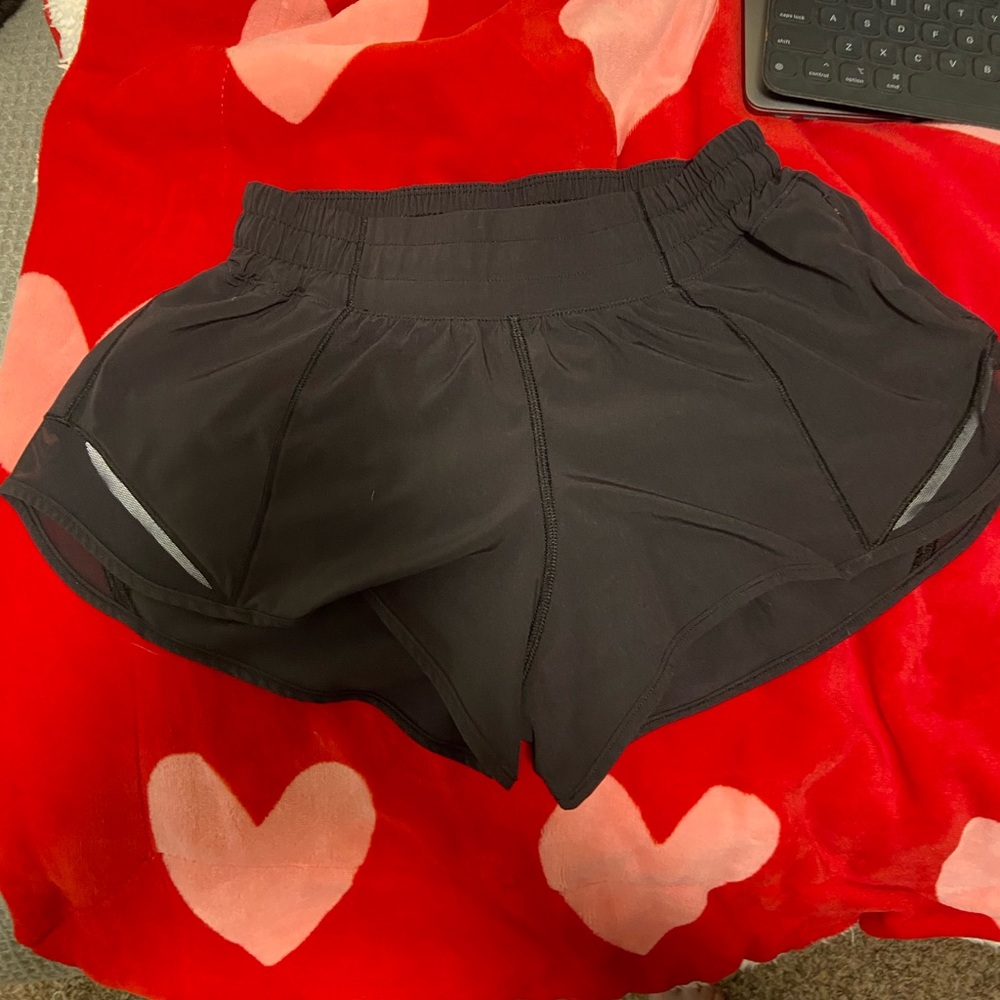 Lululemon hotty hot shorts 2inch